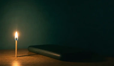 No puedo dejar de mirar las redes de mi ex: el alivio que dura un segundo